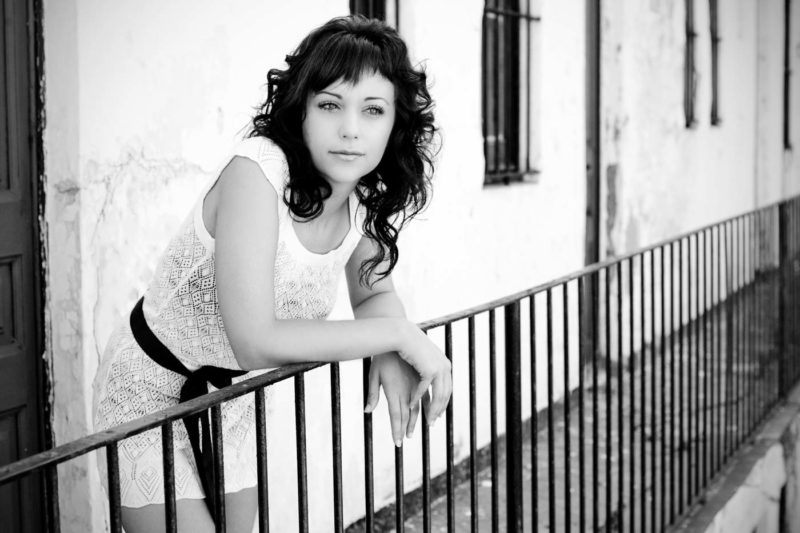 Beauty & Glamour Oriol Morte Photo Gallery